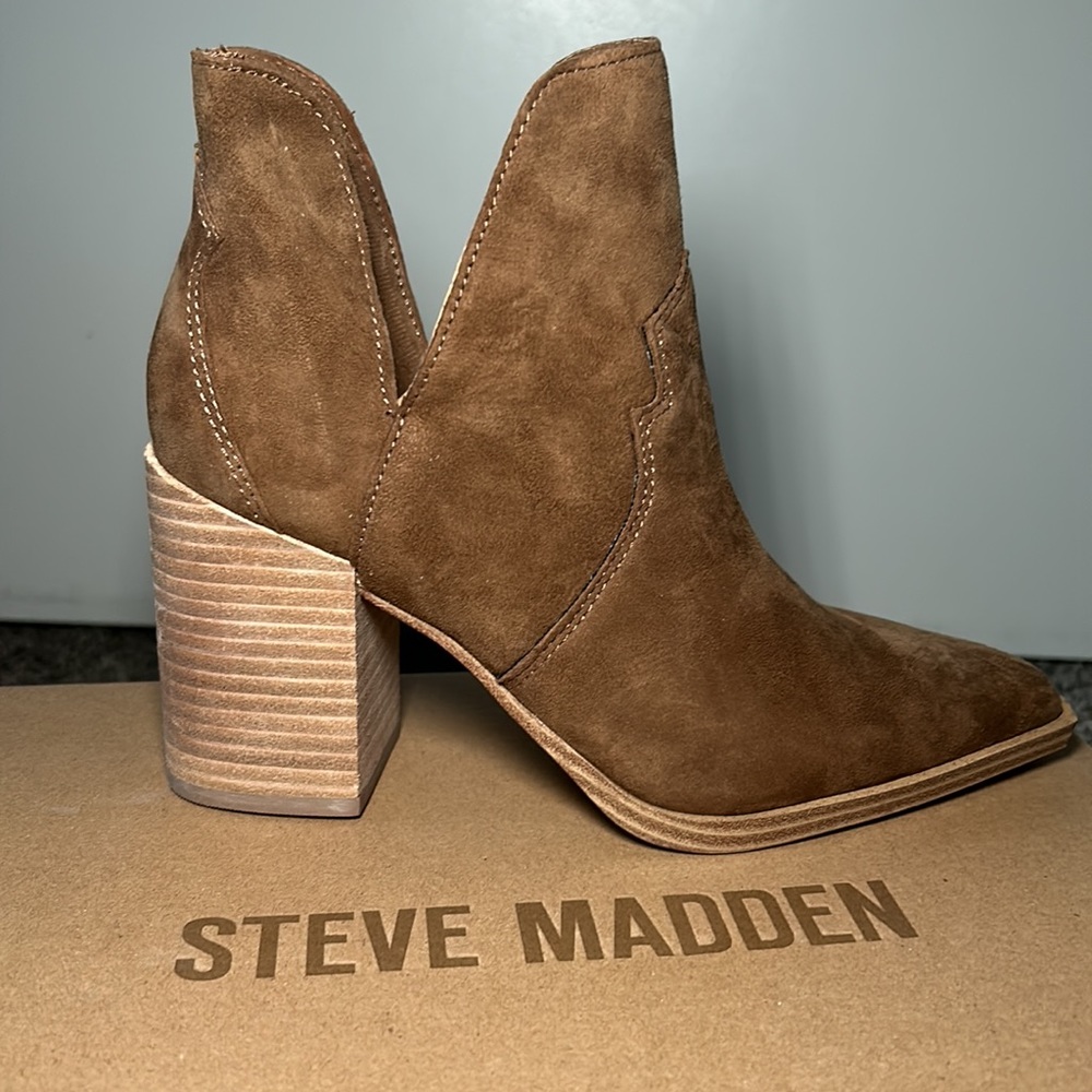 Brand new never worn Steve Madden Chaya bootie